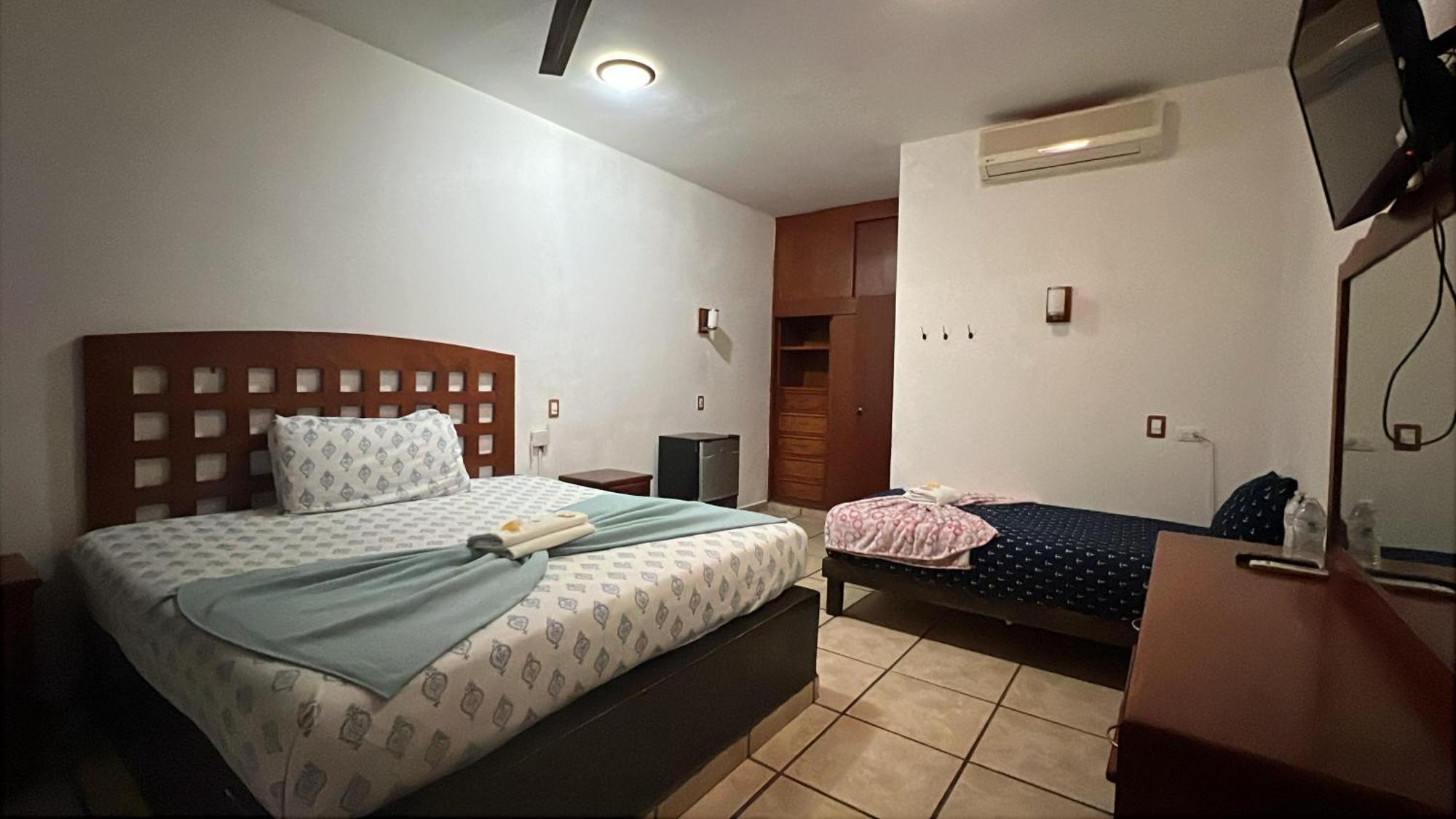 Hotel Colonos Los Cabos กาโบซานลูกัส ภายนอก รูปภาพ